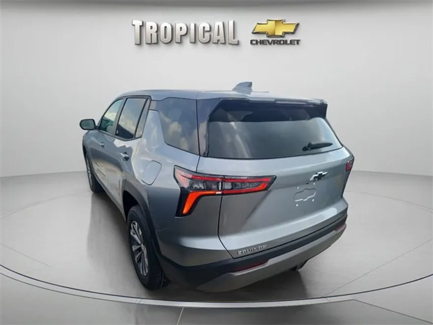 2026 Chevrolet Equinox LT photo 1