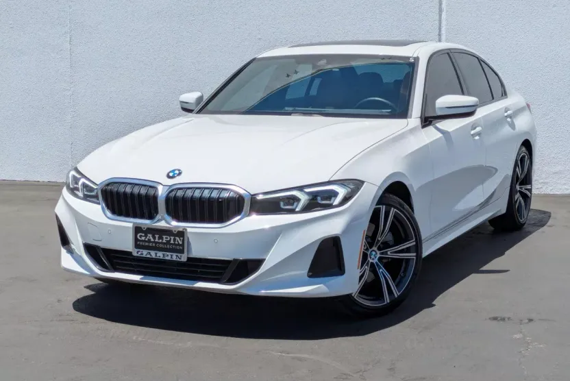 2023 Bmw 330i photo 1