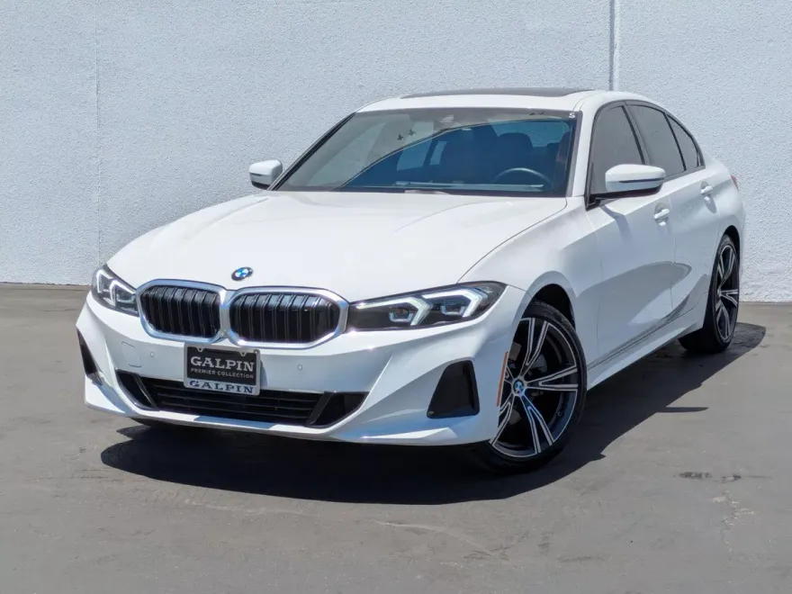 2023 Bmw 330i photo 1