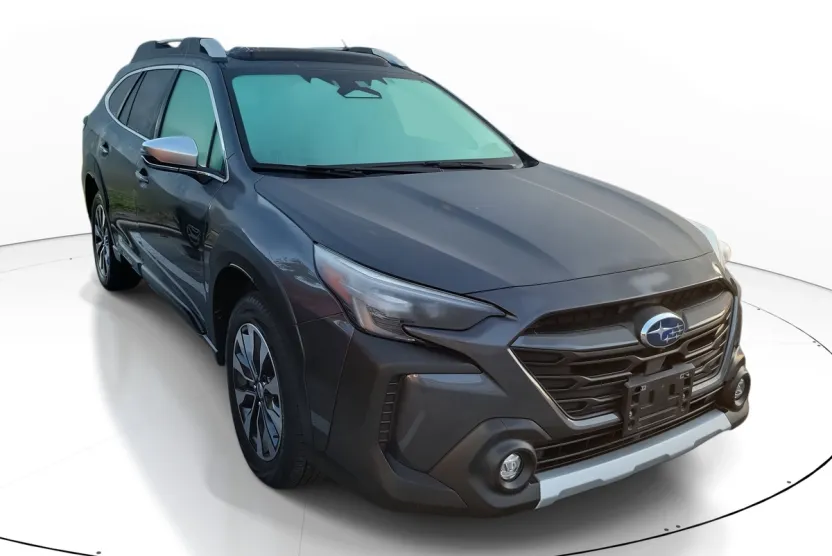 2023 Subaru Outback Touring XT photo 1