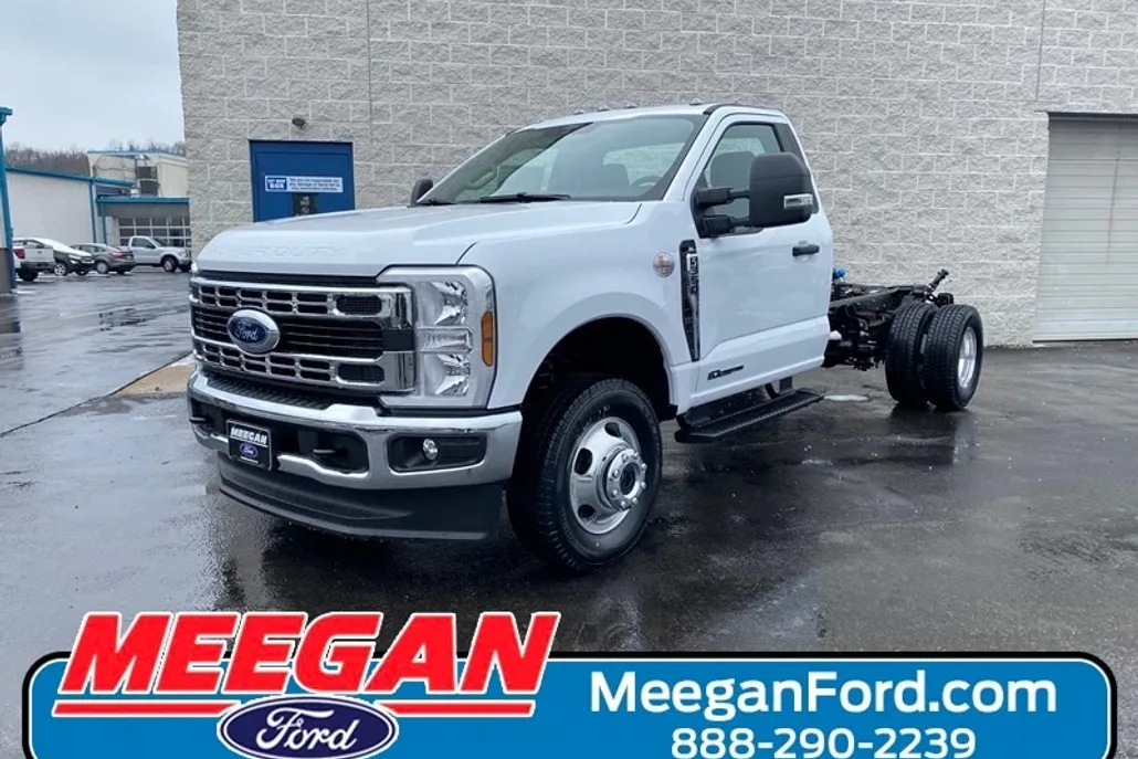 2025 Ford F-350 XL photo 1