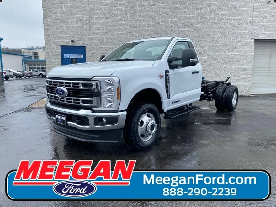 2025 Ford F-350 XL photo 1