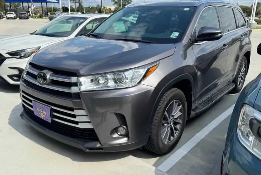 2018 Toyota Highlander XLE photo 1