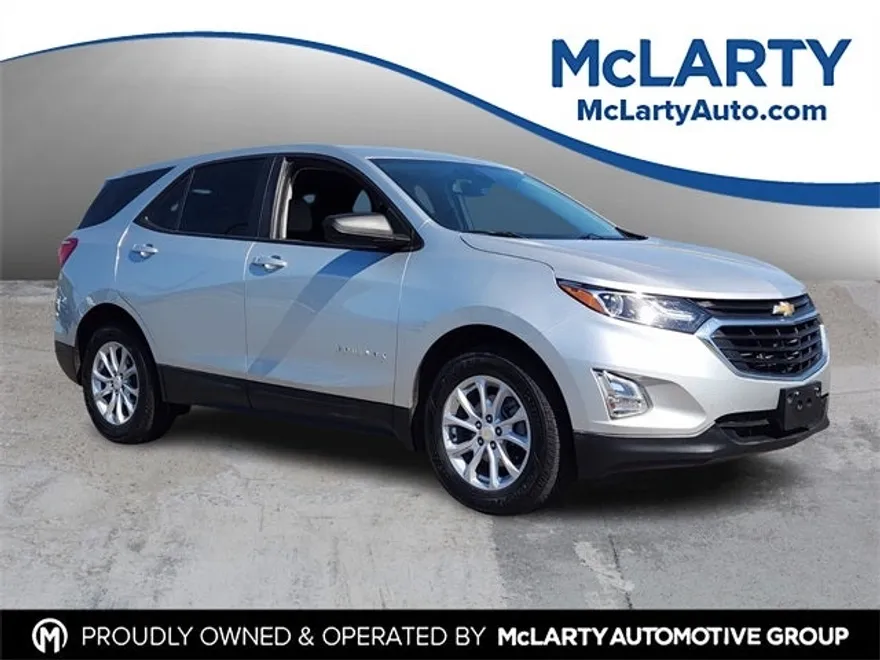 2020 Chevrolet Equinox LS photo 1