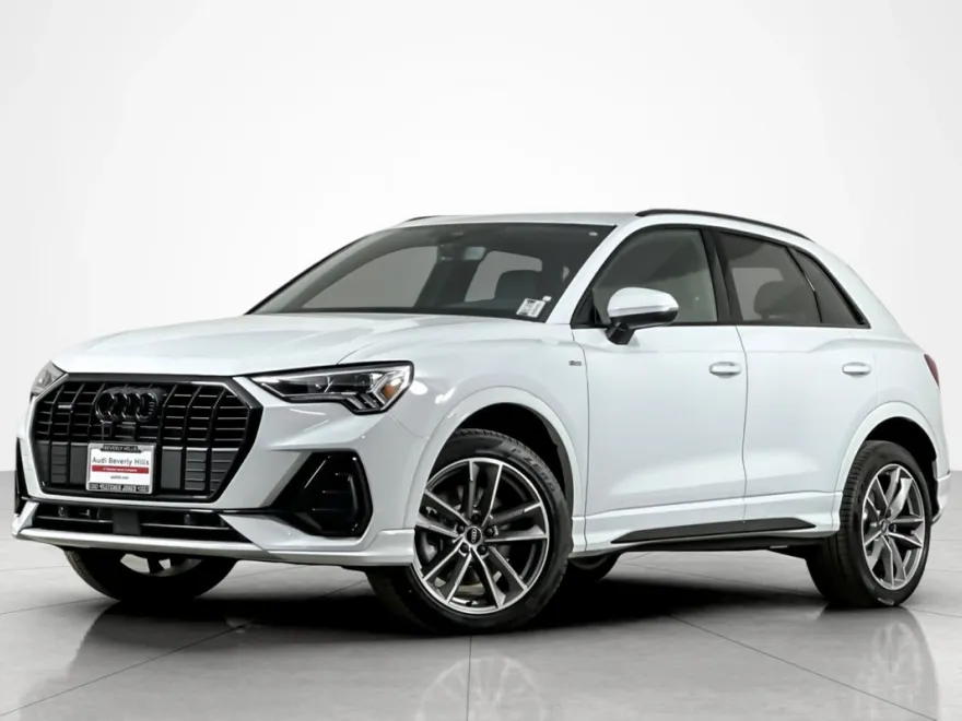 2025 Audi Q3 S line Premium 45 TFSI photo 1