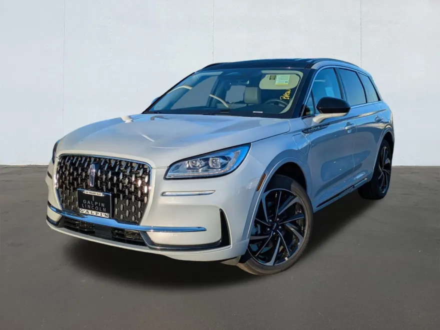 2025 Lincoln Corsair Grand Touring photo 1