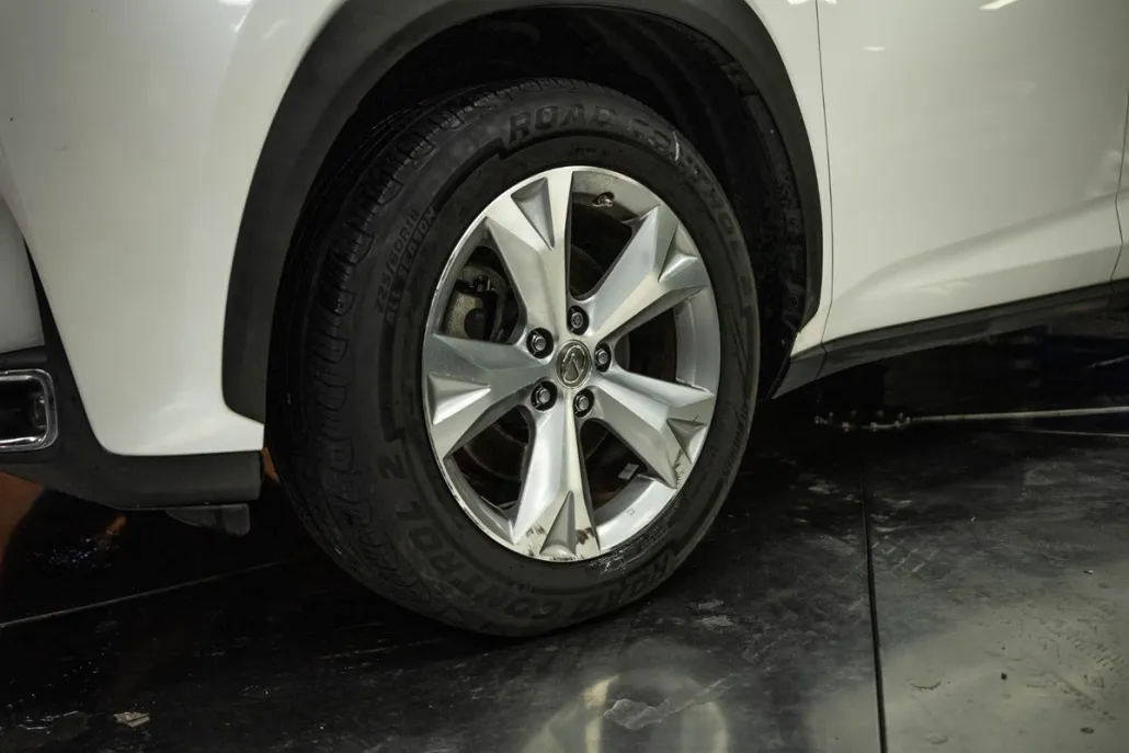 2017 Lexus NX 200t Luxury photo 1