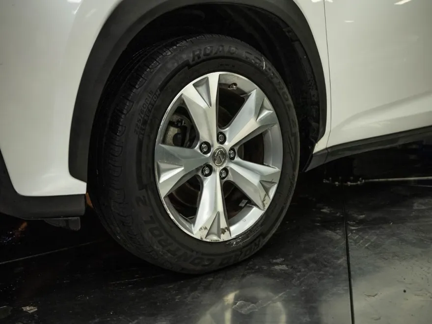 2017 Lexus NX 200t Luxury photo 1