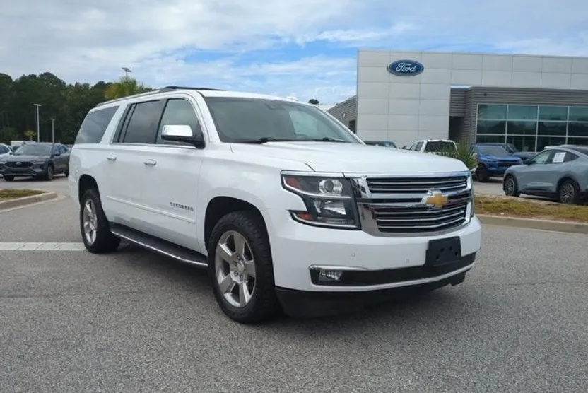 2018 Chevrolet Suburban Premier photo 1