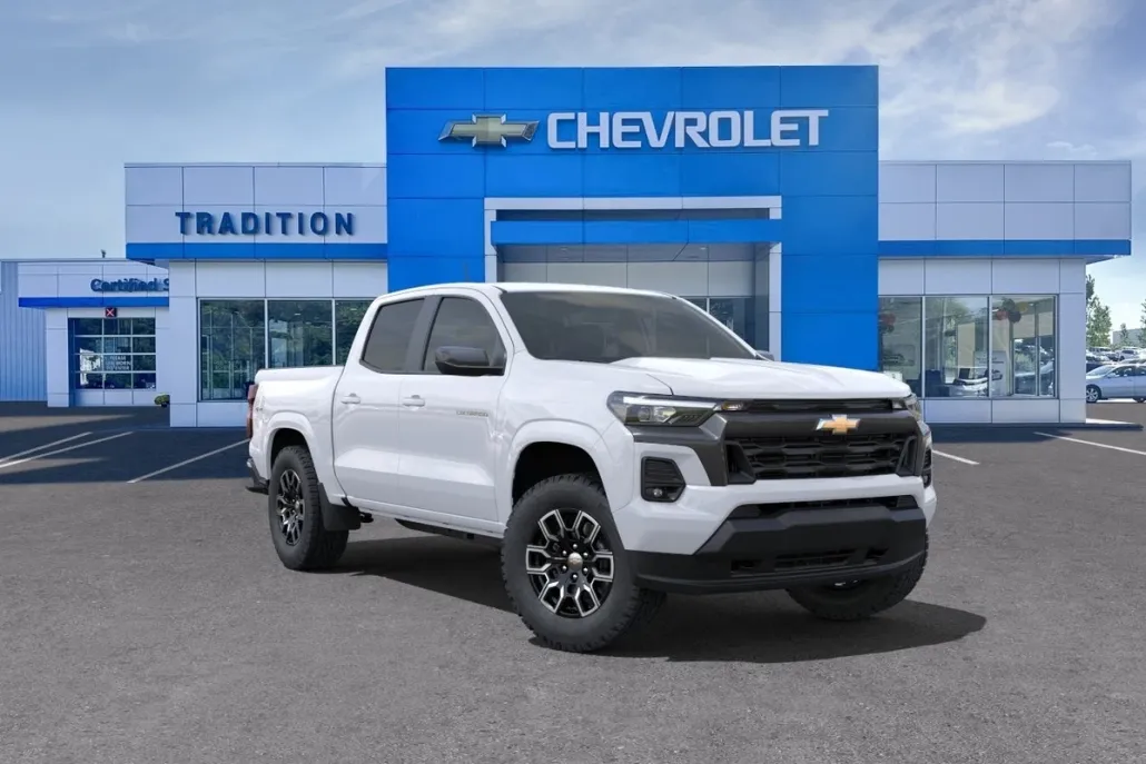 2024 Chevrolet Colorado LT photo 1