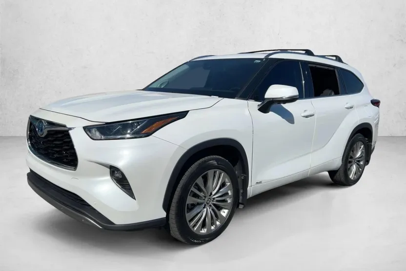 2023 Toyota Highlander Hybrid Platinum photo 1