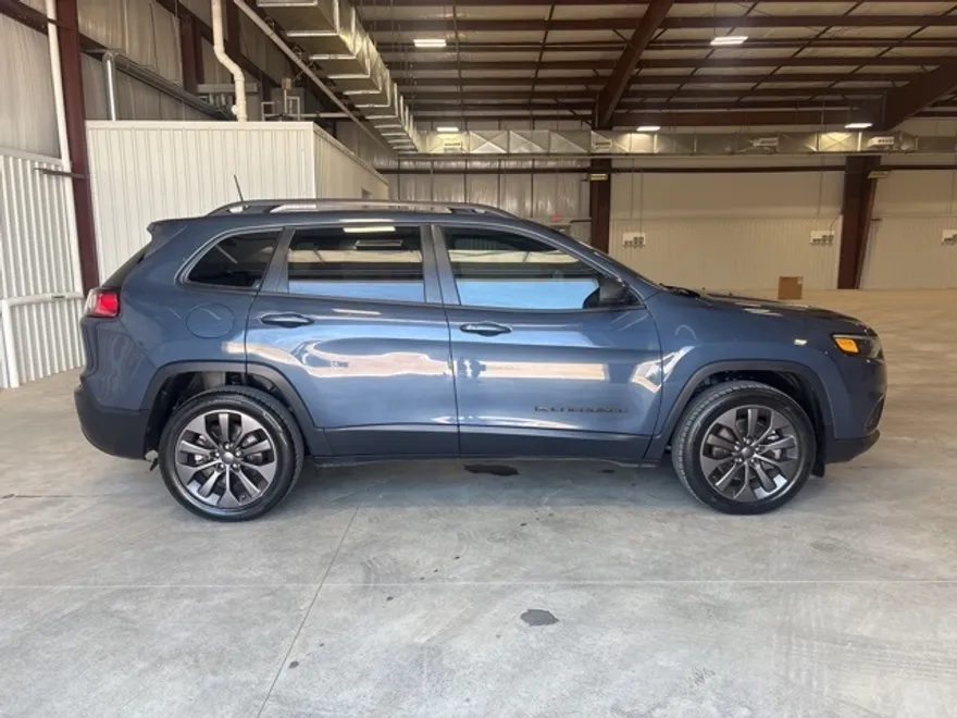 2021 Jeep Cherokee Latitude Lux photo 1