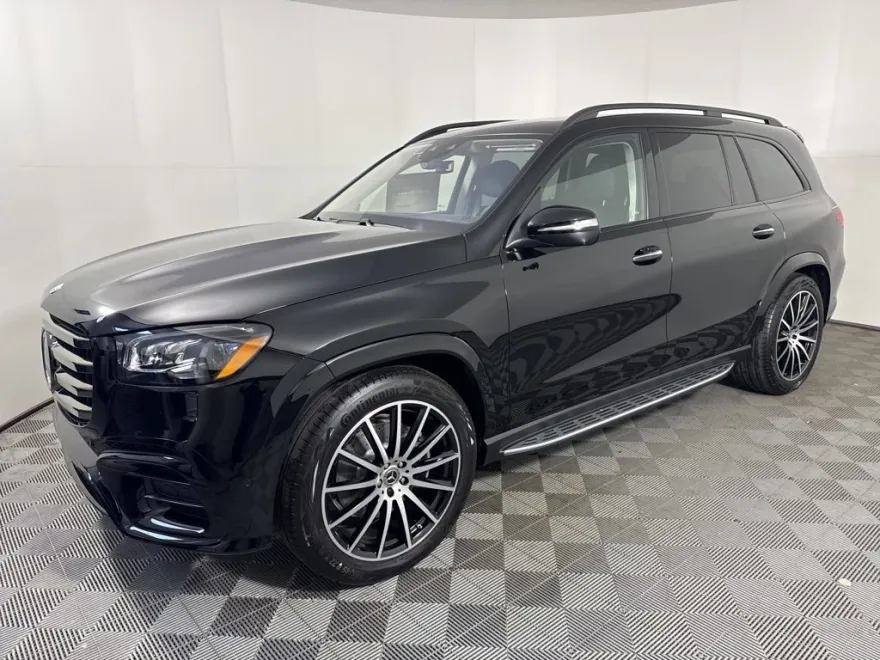 2026 Mercedes Benz GLS 580 4MATIC photo 1