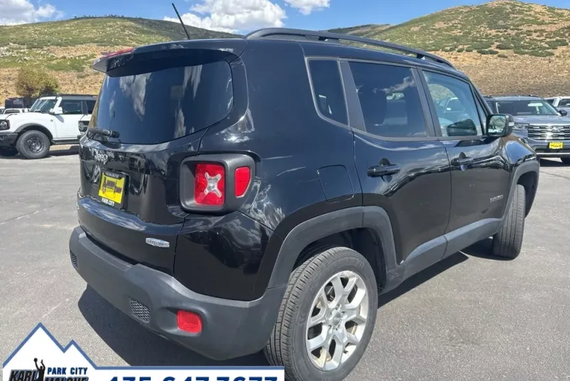 2016 Jeep Renegade Latitude photo 1