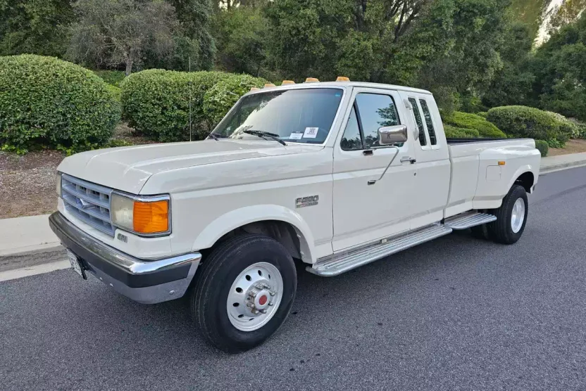 1989 Ford F-350 photo 1