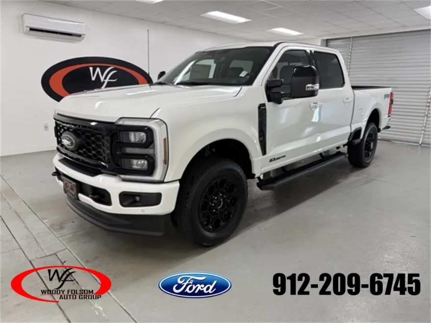 2025 Ford F-250 Lariat photo 1