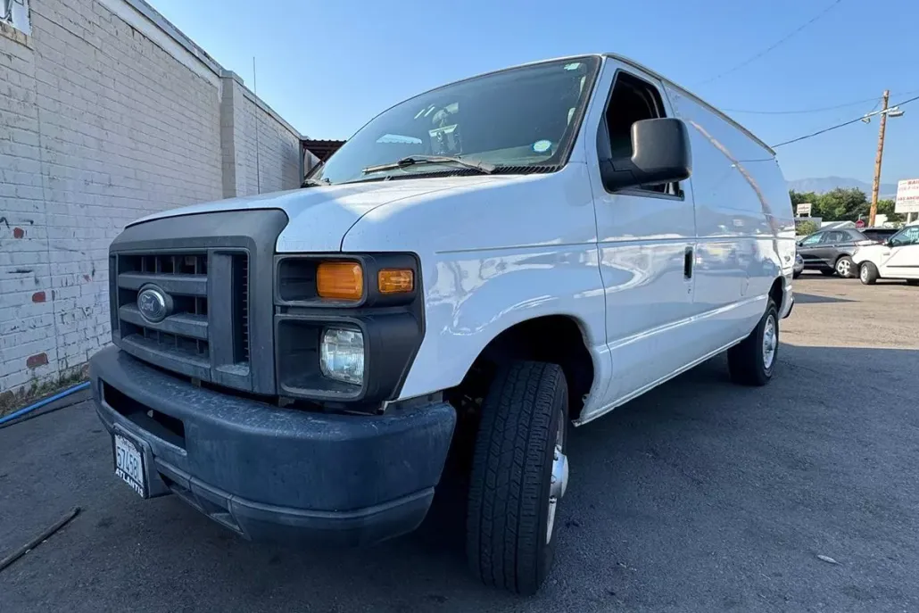 2013 Ford E-250 photo 1