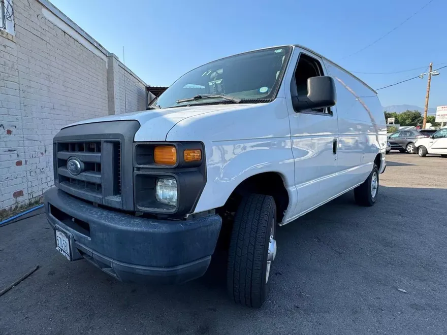 2013 Ford E-250 photo 1