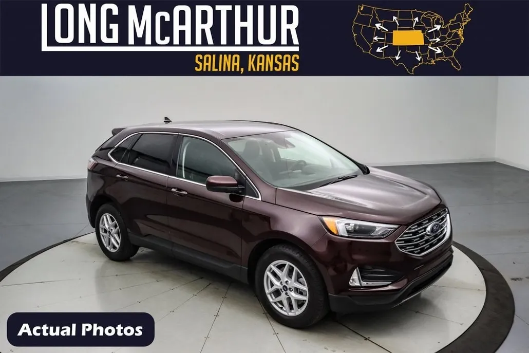 2022 Ford Edge SEL photo 1