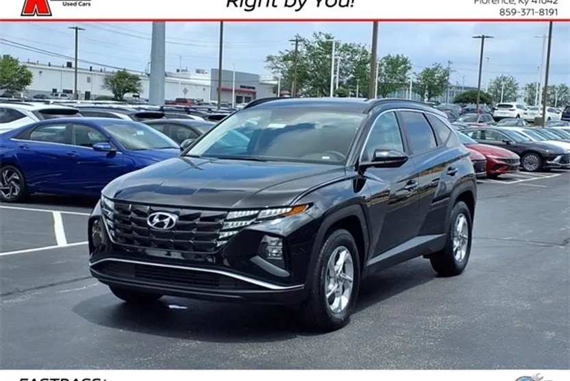 2024 Hyundai Tucson SEL photo 1