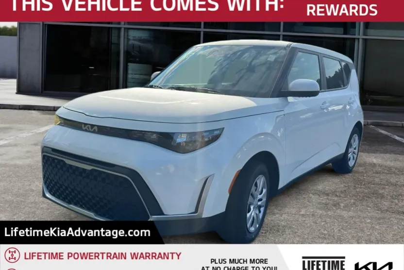 2025 Kia Soul LX photo 1