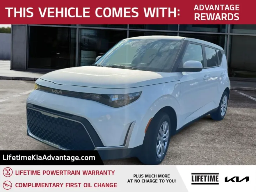 2025 Kia Soul LX photo 1