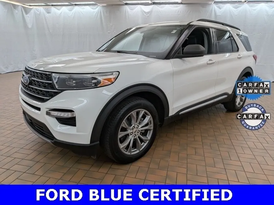 2020 Ford Explorer XLT photo 1
