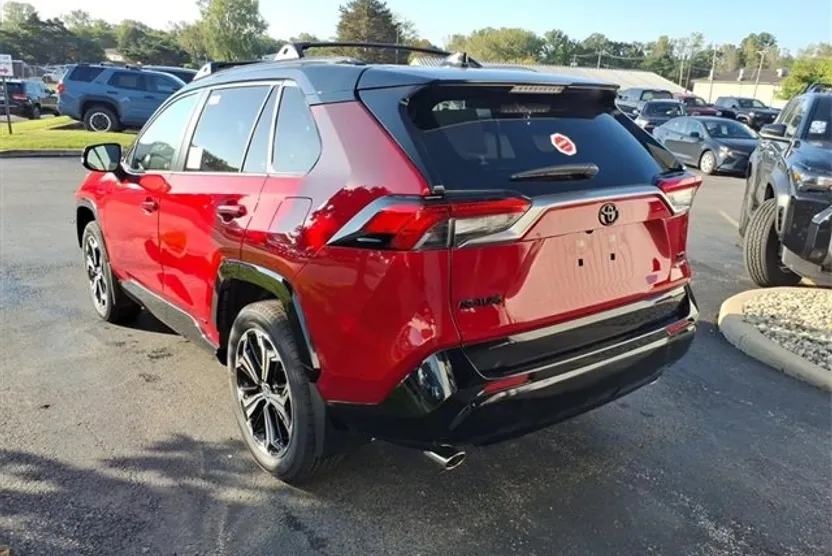 2025 Toyota RAV4 XSE Hybrid photo 1