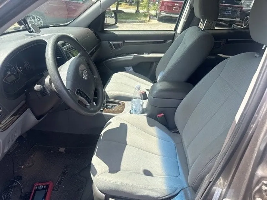 2012 Hyundai Santa Fe GLS Sport photo 1