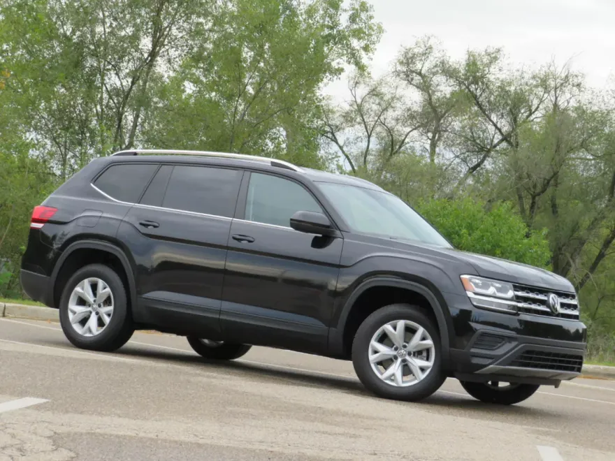 2019 Volkswagen Atlas V6 S photo 1