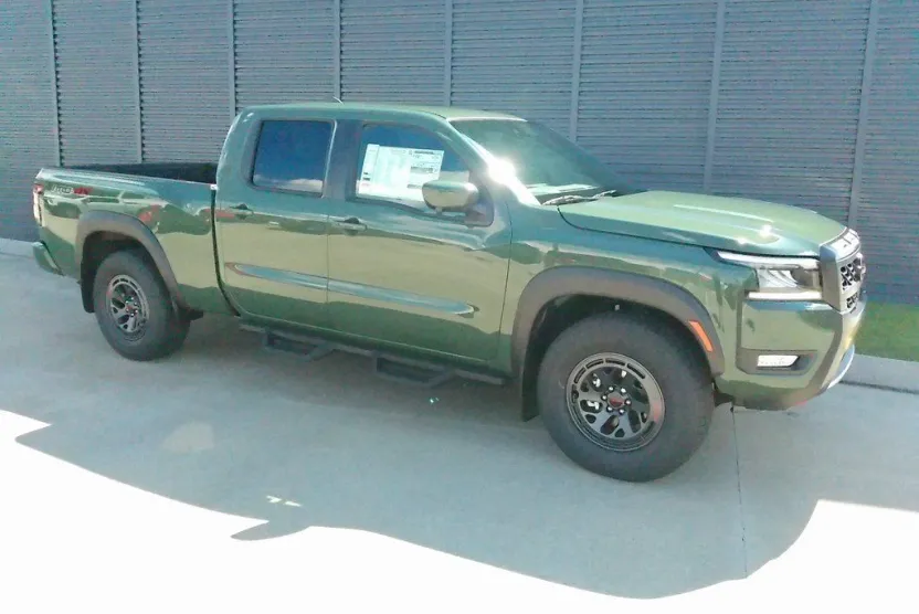 2026 Nissan Frontier Crew Cab PRO-4X photo 1