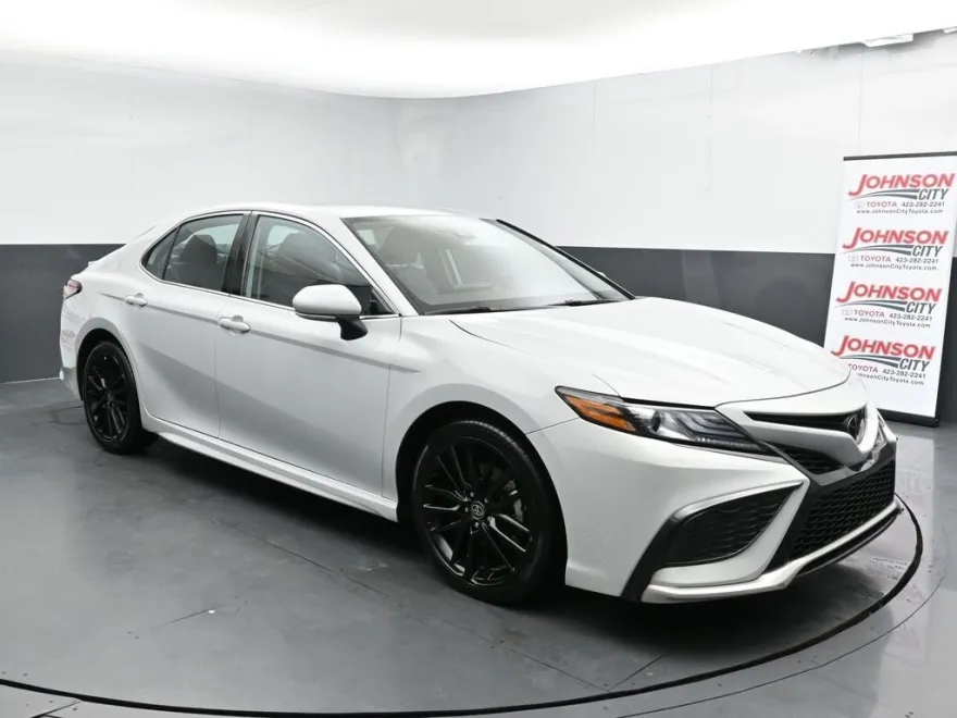 2023 Toyota Camry XSE photo 1