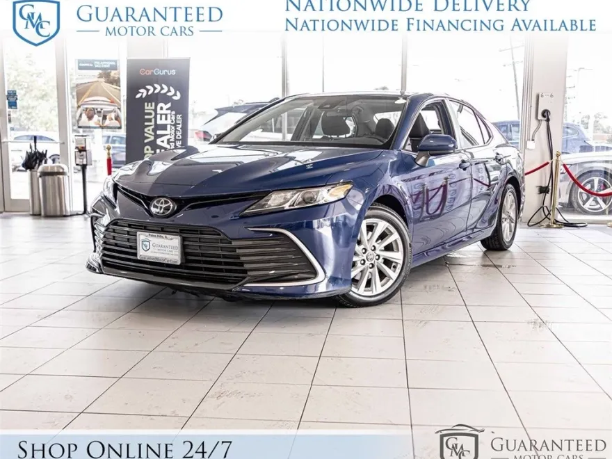 2023 Toyota Camry LE photo 1