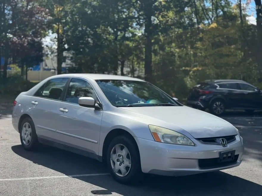 2005 Honda Accord LX photo 1