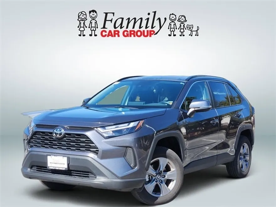 2025 Toyota RAV4 Hybrid XLE photo 1