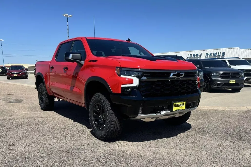 2025 Chevrolet Silverado 1500 ZR2 photo 1