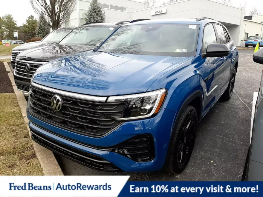 2025 Volkswagen Atlas Cross Sport SEL R-Line photo 1