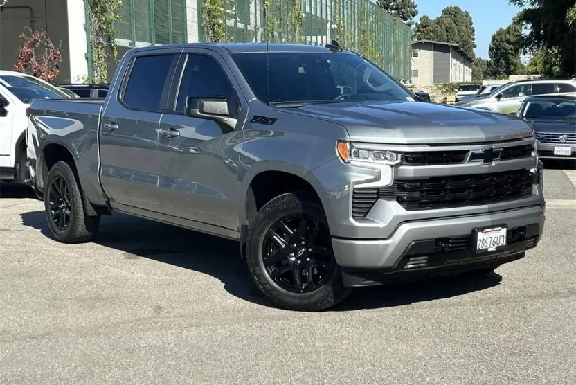 2023 Chevrolet Silverado 1500 RST photo 1