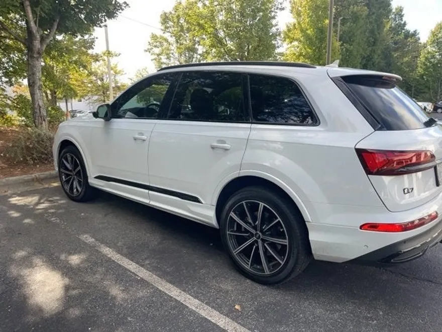 2023 Audi Q7 Premium Plus photo 1