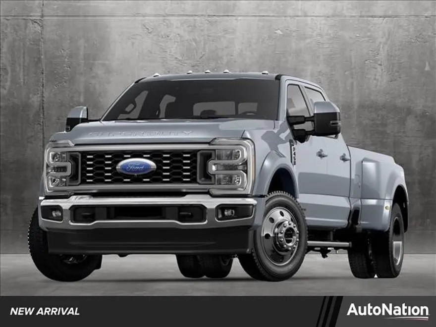 2025 Ford F-450 Lariat photo 1