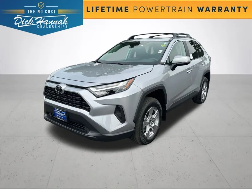 2025 Toyota RAV4 XLE photo 1