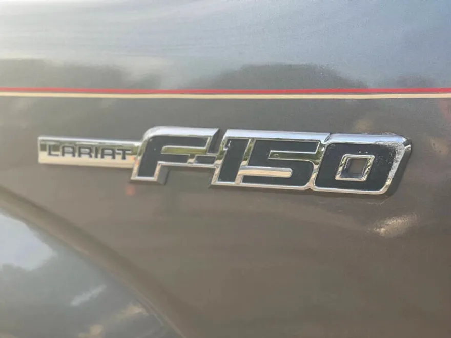 2010 Ford F-150 Lariat photo 1