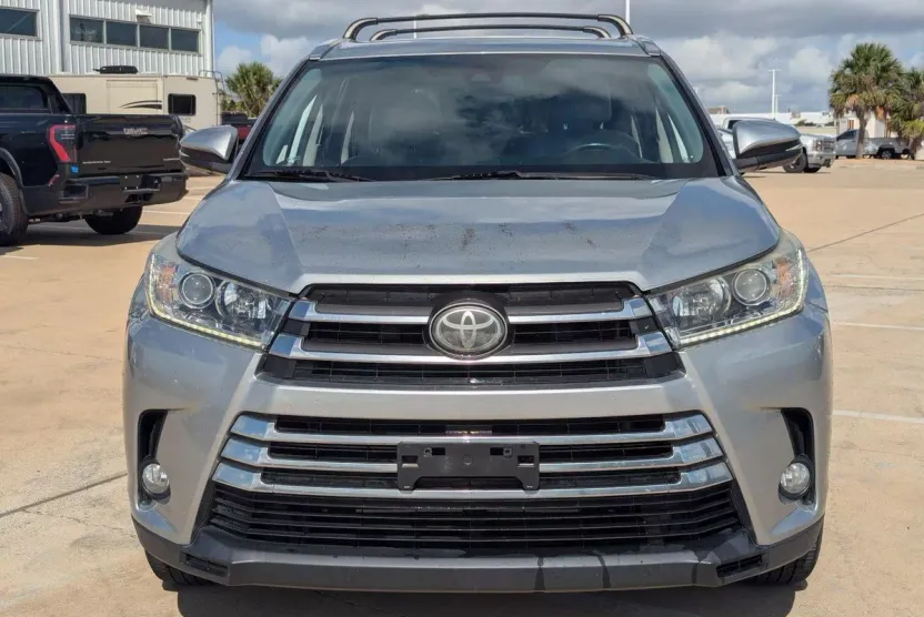 2018 Toyota Highlander Limited photo 1