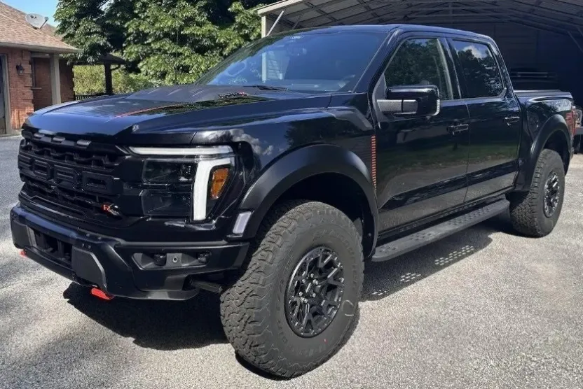 2025 Ford F-150 Raptor photo 1