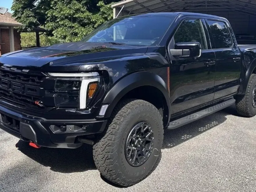 2025 Ford F-150 Raptor photo 1