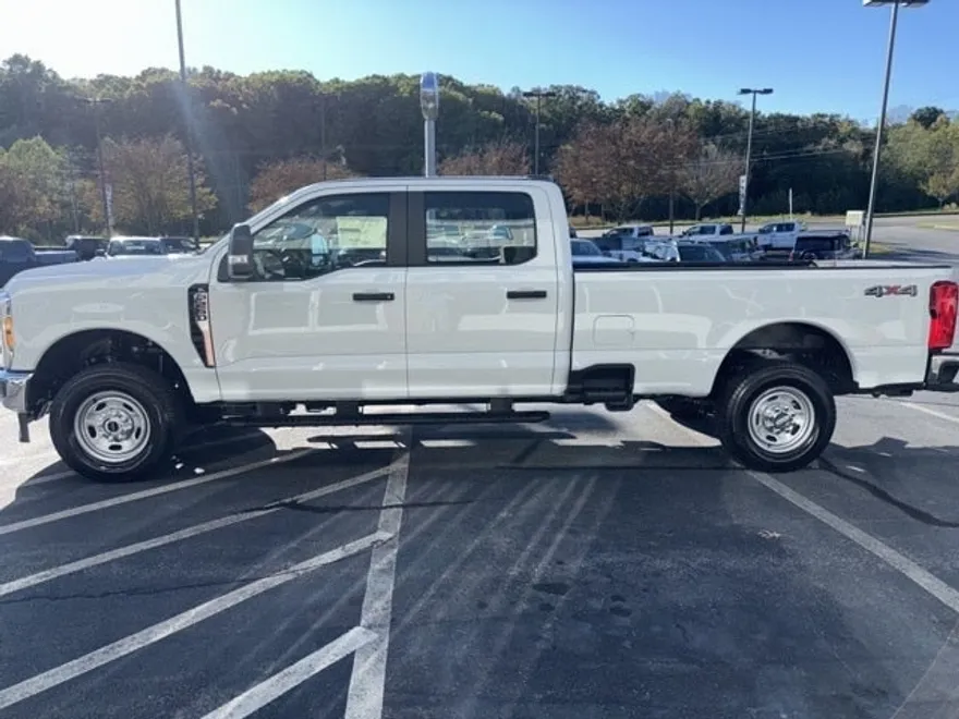 2025 Ford F-250 photo 1