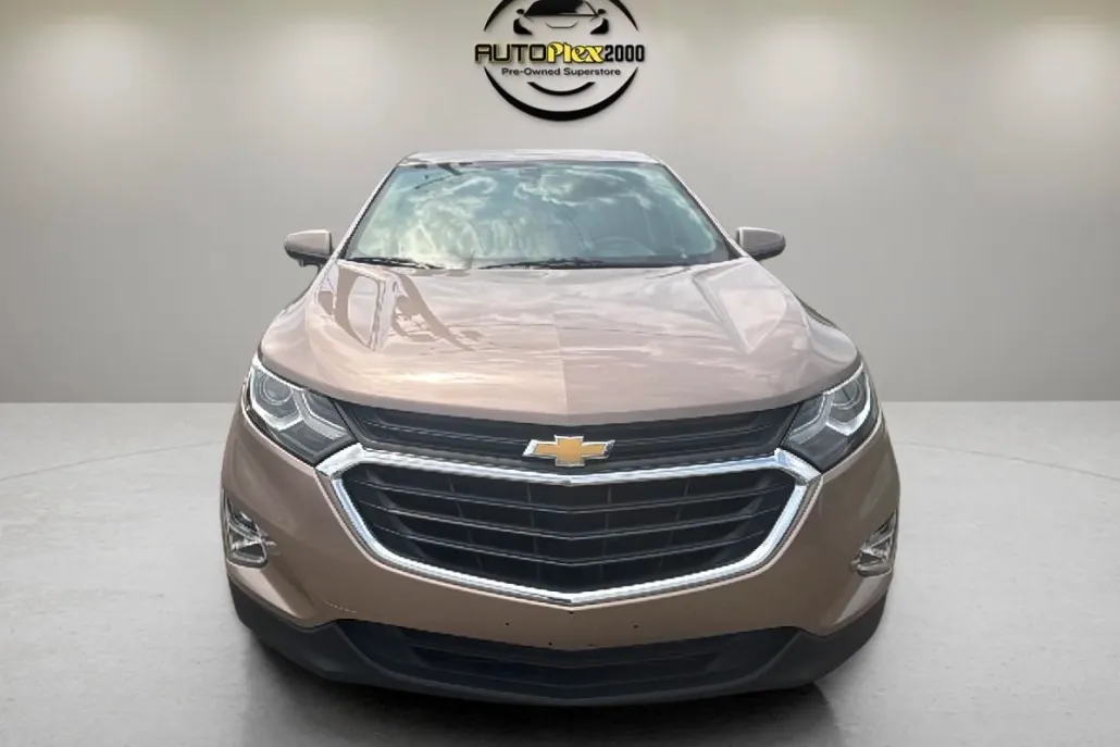 2018 Chevrolet Equinox LT photo 1