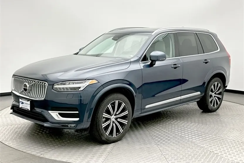 2025 Volvo XC90 B5 AWD Core photo 1