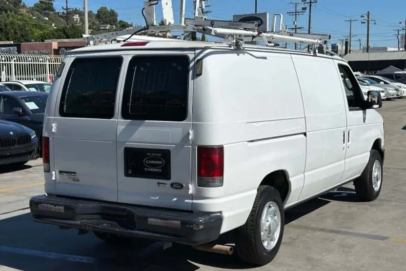 2013 Ford E-150 photo 1