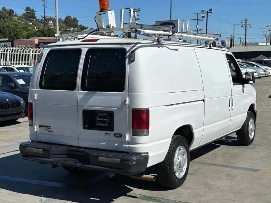 2013 Ford E-150 photo 1